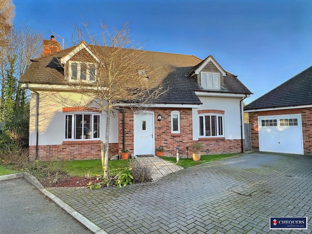 3 bed detached house for sale in Rawdon Close, Old Basing, Basingstoke