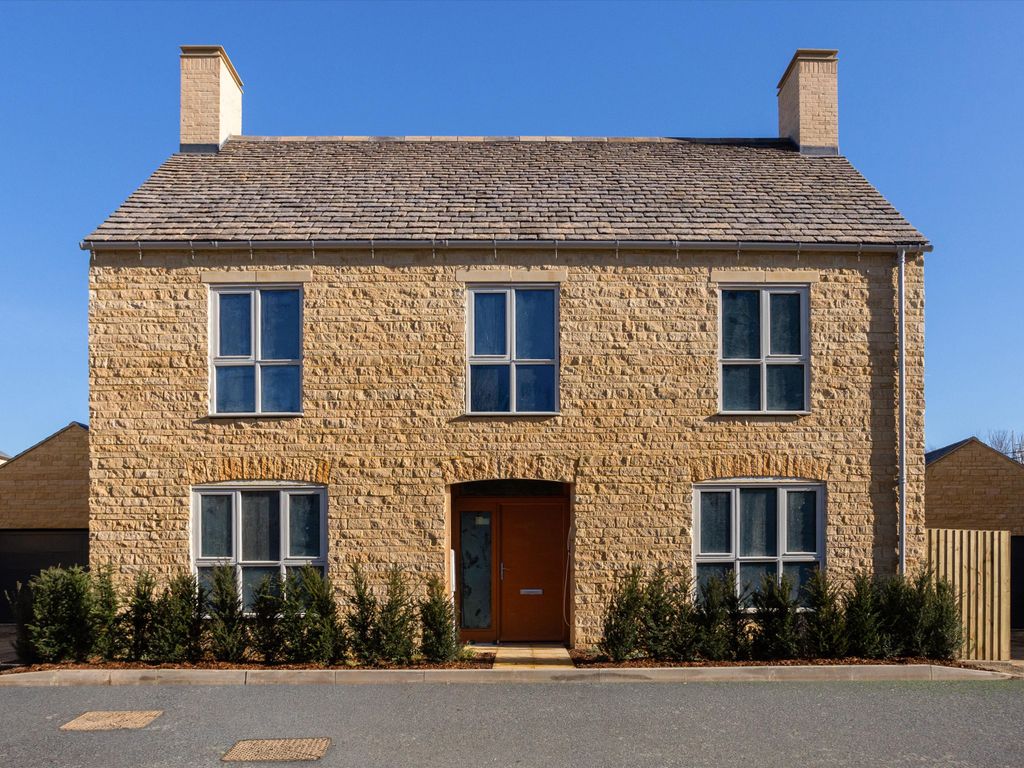 New home, 5 bed detached house for sale in Cirencester, Gloucestershire