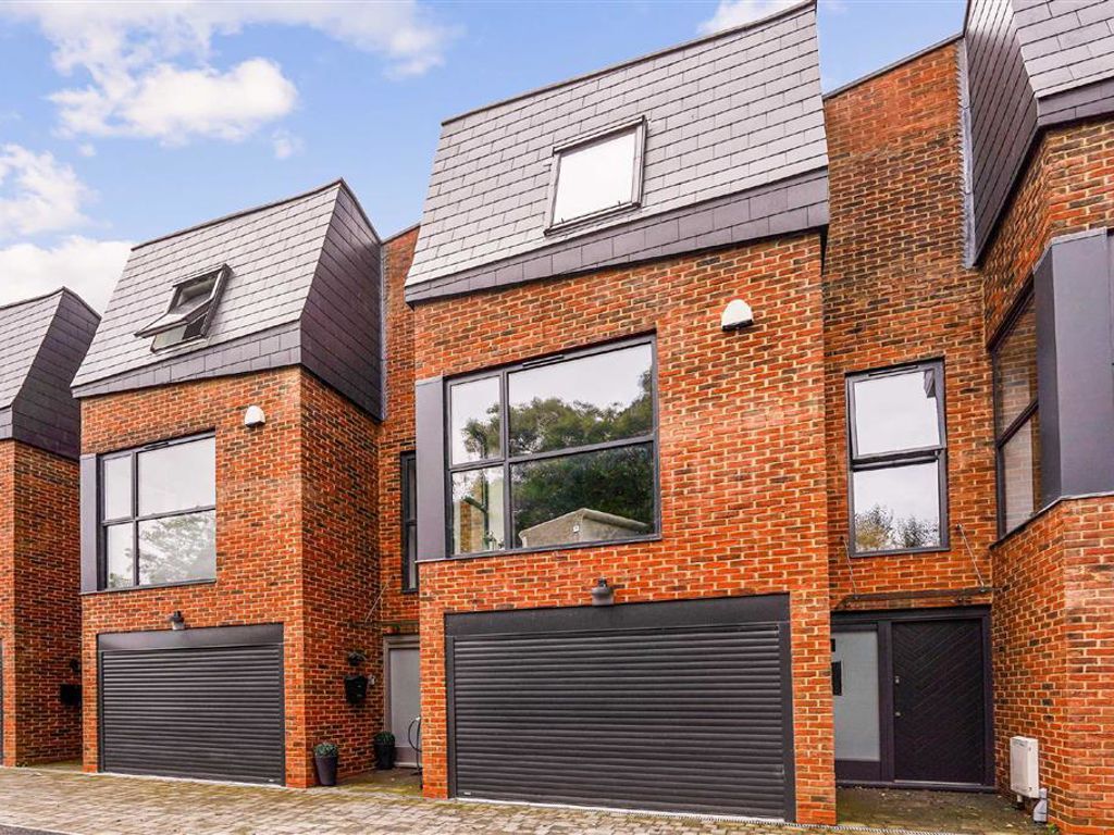 3 bed property for sale in Kings Avenue, London SW4, £1,200,000 Zoopla