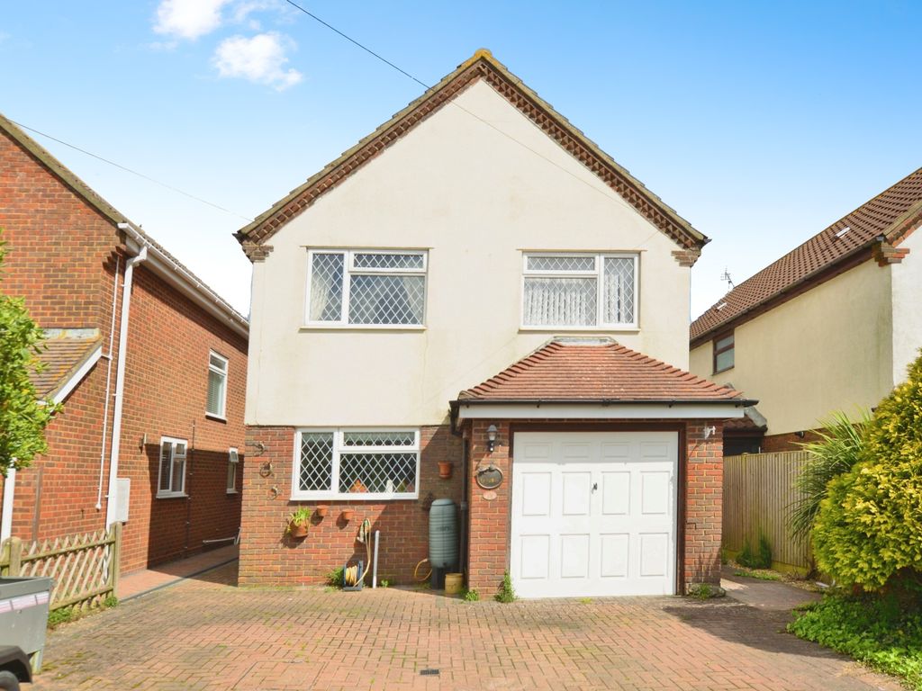 4 bed detached house for sale in St. Nicholas Road, Littlestone, New