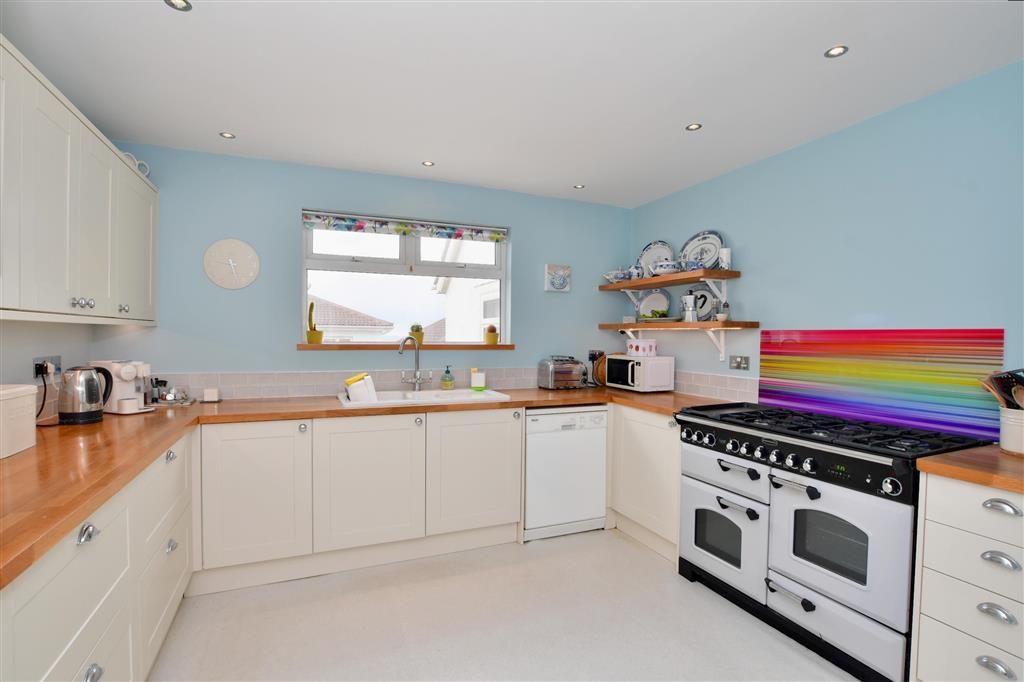 Roderick Avenue, Peacehaven, East Sussex BN10  