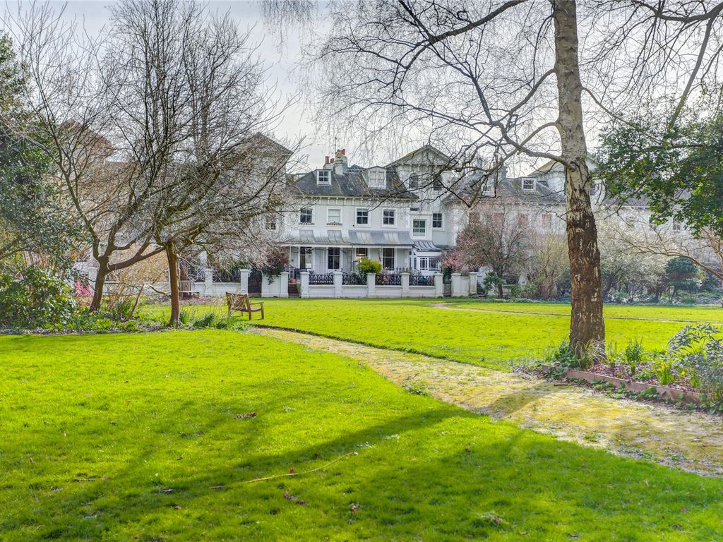 6 bed terraced house for sale in Park Crescent, Brighton, East Sussex