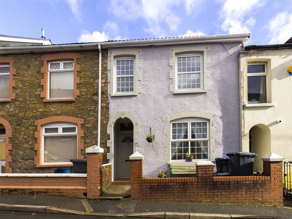 4 bed terraced house for sale in Drysiog Street, Briery Hill, Ebbw Vale