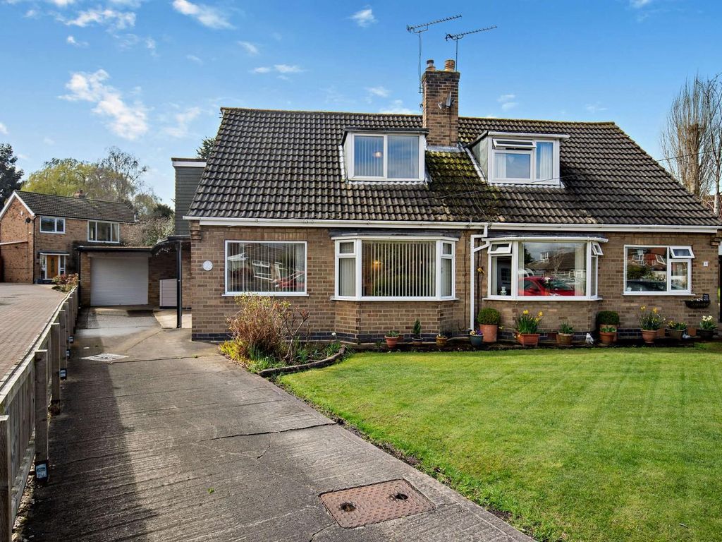 3 bed semidetached bungalow for sale in Danebury Crescent, York