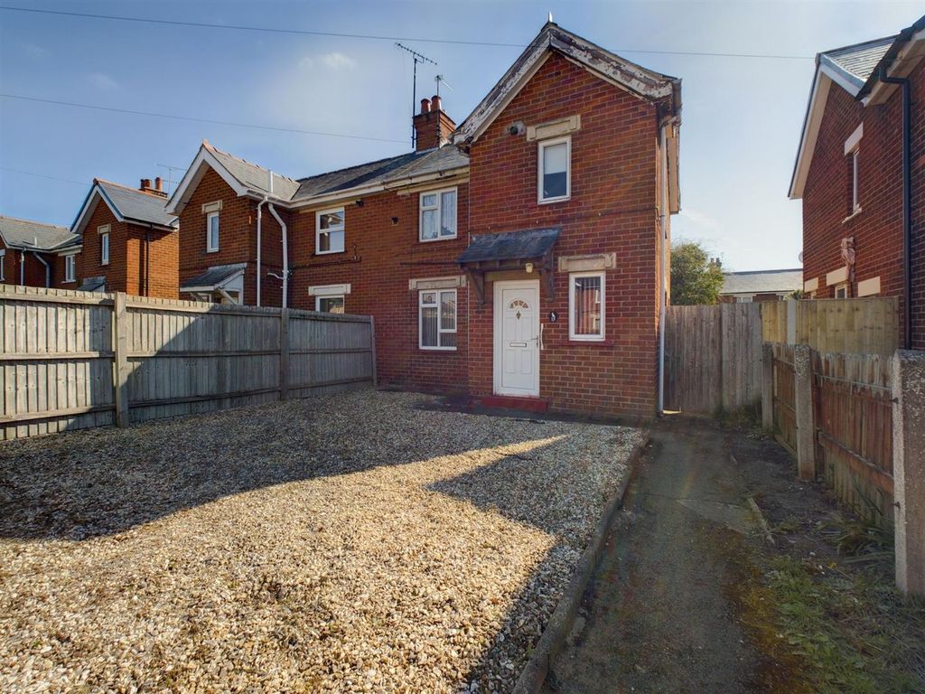 2 bed semidetached house for sale in Heol Berwyn, Cefn Mawr, Wrexham LL14 Zoopla