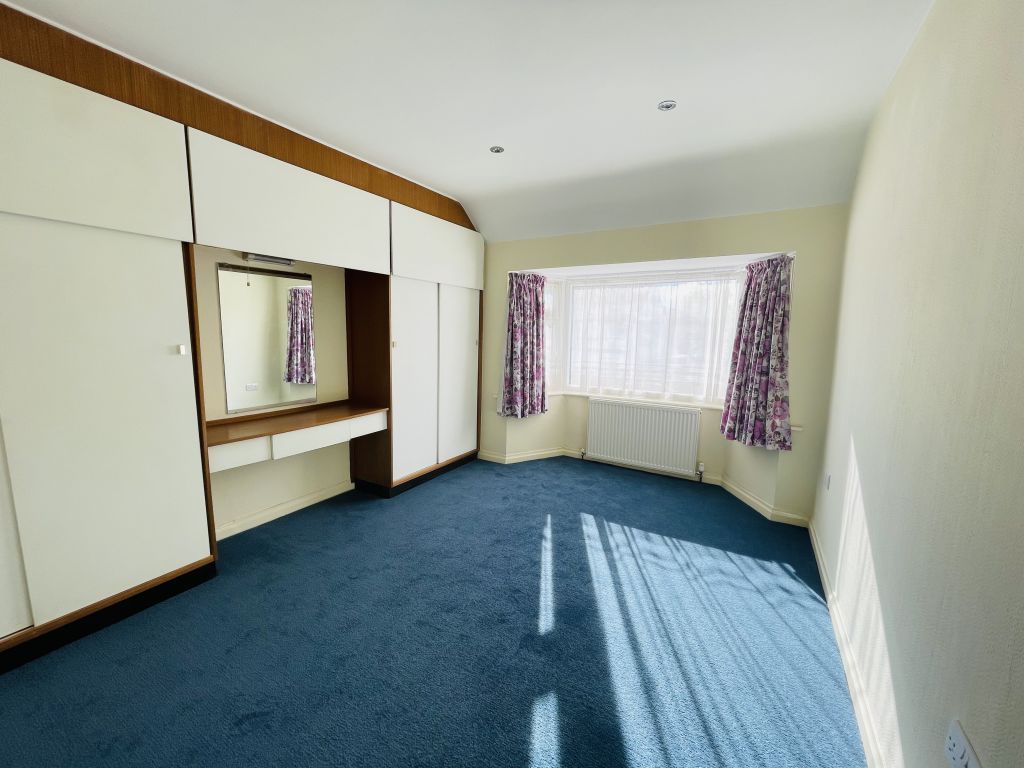 3 bed terraced house to rent in Greenford Road, Greenford UB6, £2,100 pcm Zoopla