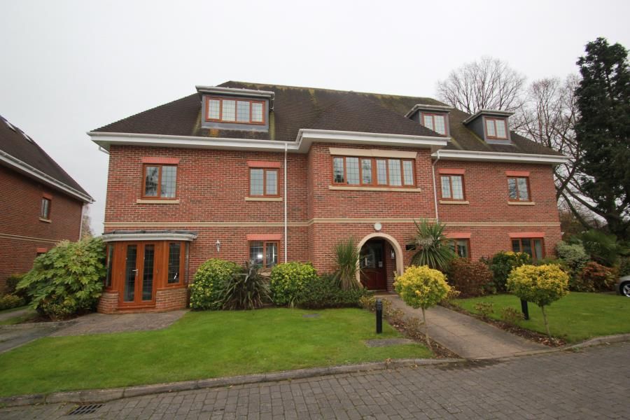 2 bed flat to rent in Horsell Rise, Horsell, Woking GU21 Zoopla