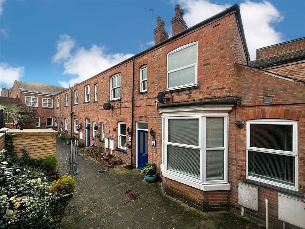1 bed town house for sale in Steeple Court, Church Gate, Loughborough