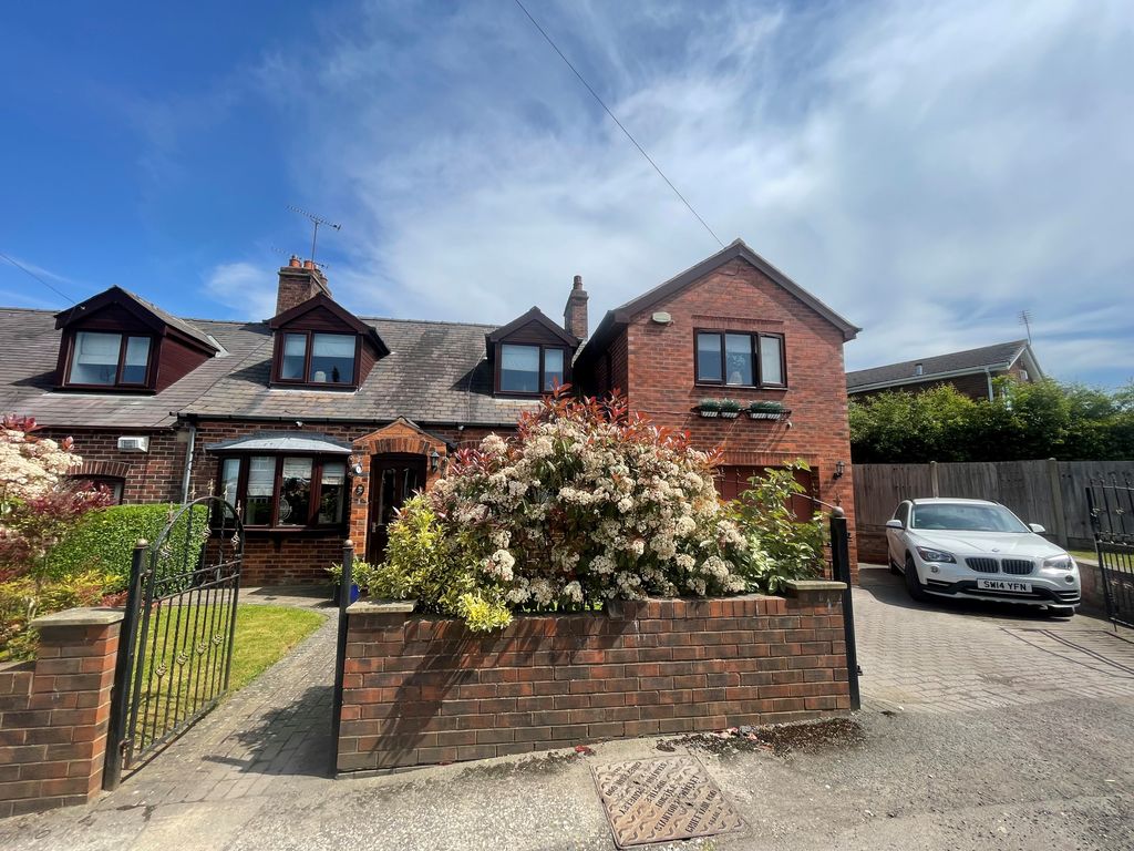 3 bed semidetached house for sale in Mount Road, Chapeltown, Sheffield