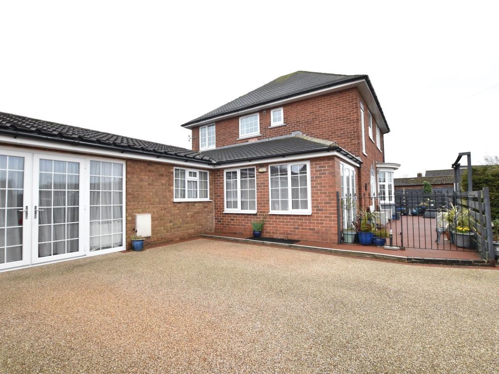 3 bed detached house for sale in Stone Lane, Burringham, Scunthorpe