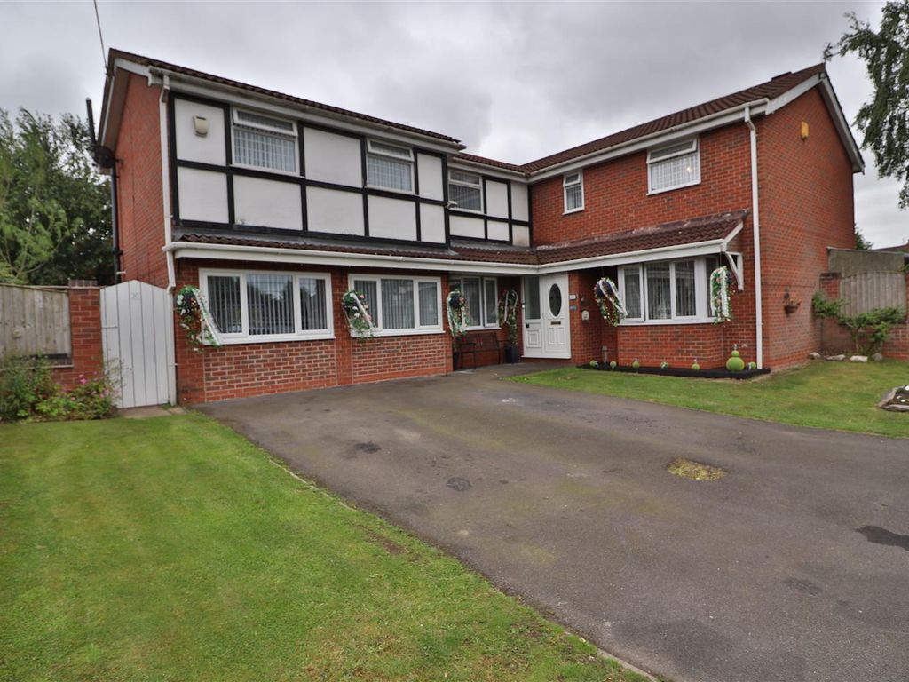 5 bed detached house for sale in Bicknell Close, Great Sankey