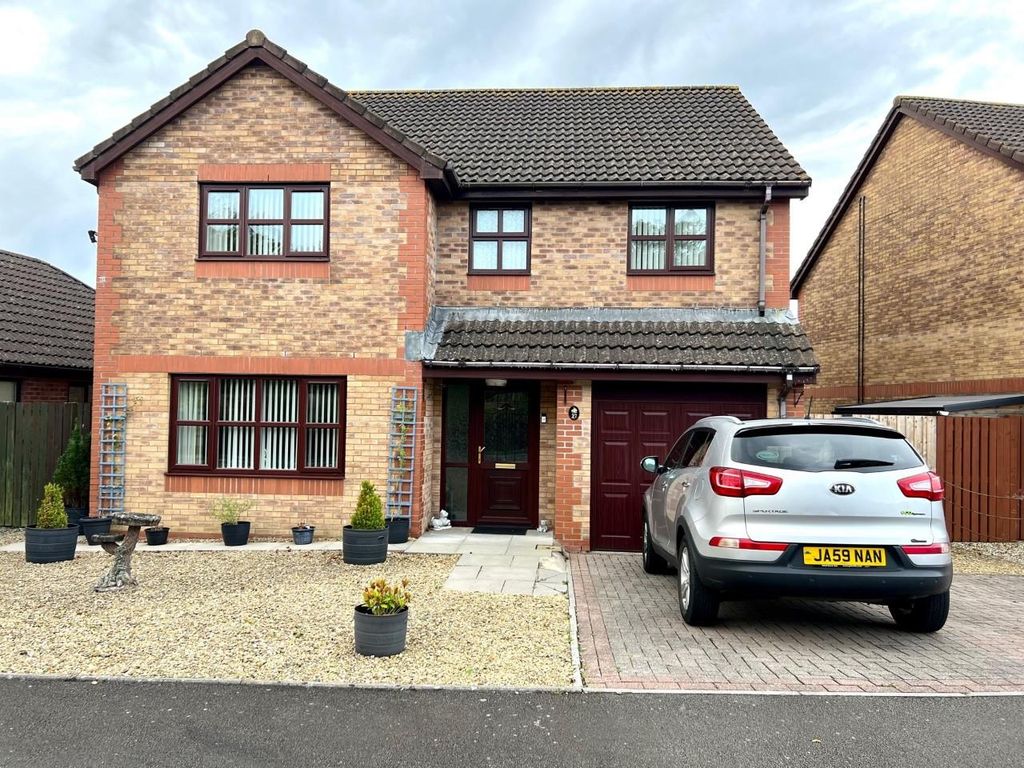4 bed detached house for sale in Rhodfa'r Gwendraeth, Kidwelly SA17