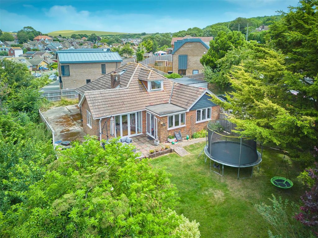 4 bed detached bungalow for sale in Denton Drive, Newhaven BN9 Zoopla