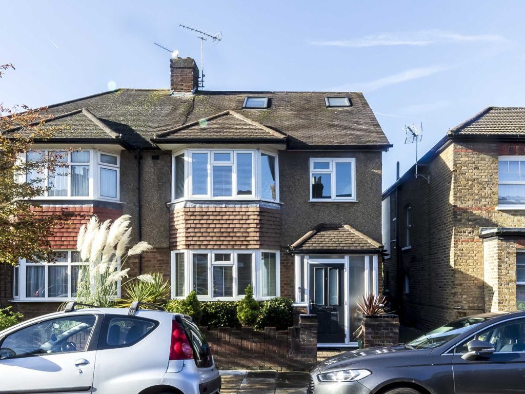 4 bed semidetached house for sale in Kingsley Avenue, London W13, £