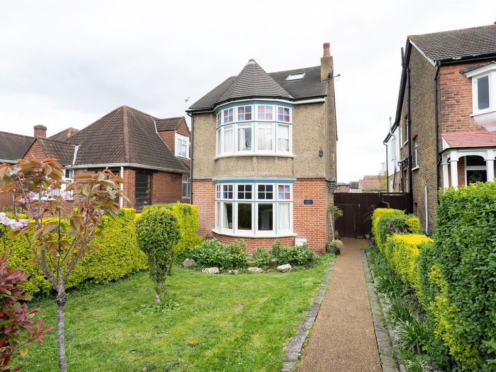 3 bed detached house for sale in Falmouth Avenue, London E4, £1,000,000