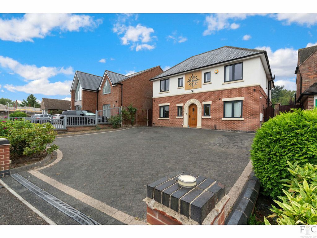 5 bed detached house for sale in The Fairway, Oadby LE2 Zoopla