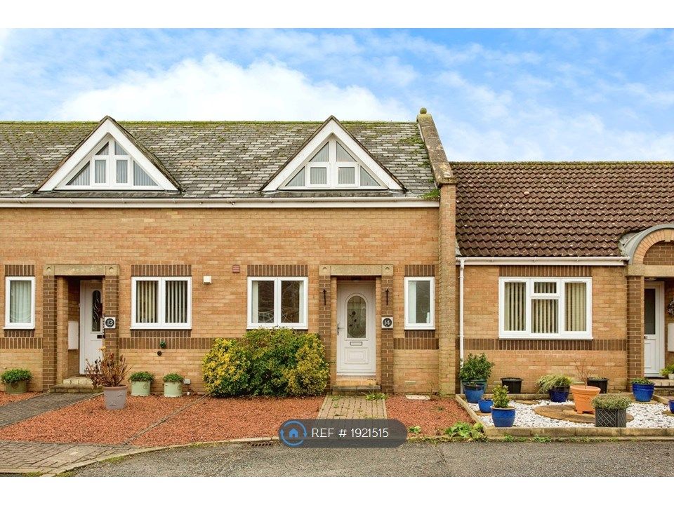 2 bed terraced house to rent in Moores Court, Cottenham, Cambridge CB24