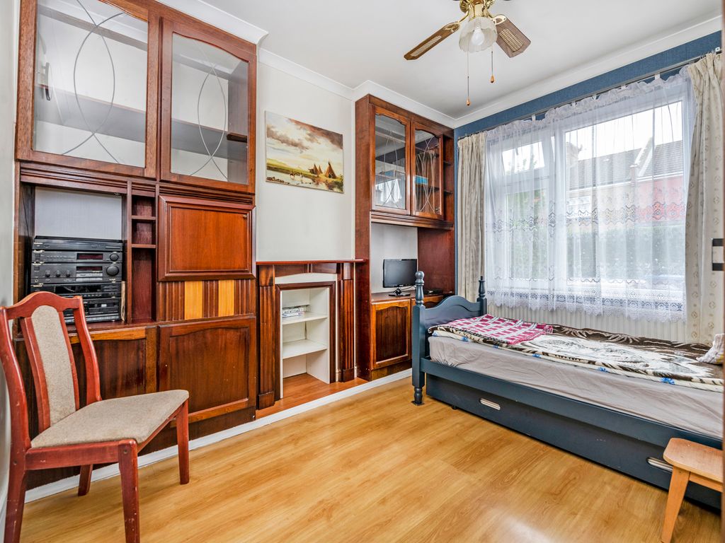 3 bed terraced house for sale in Gresham Road, London NW10, £485,000