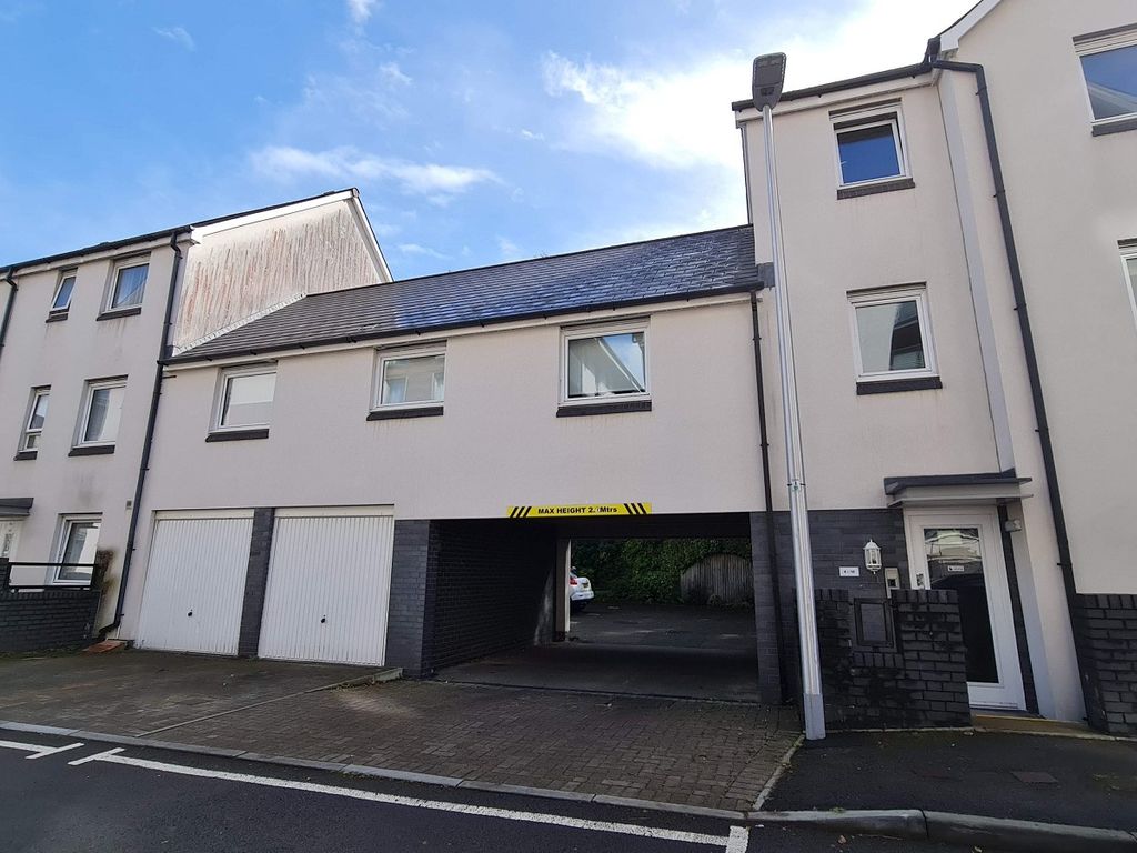 2 bed property for sale in Phoebe Road, Copper Quarter, Pentrechwyth