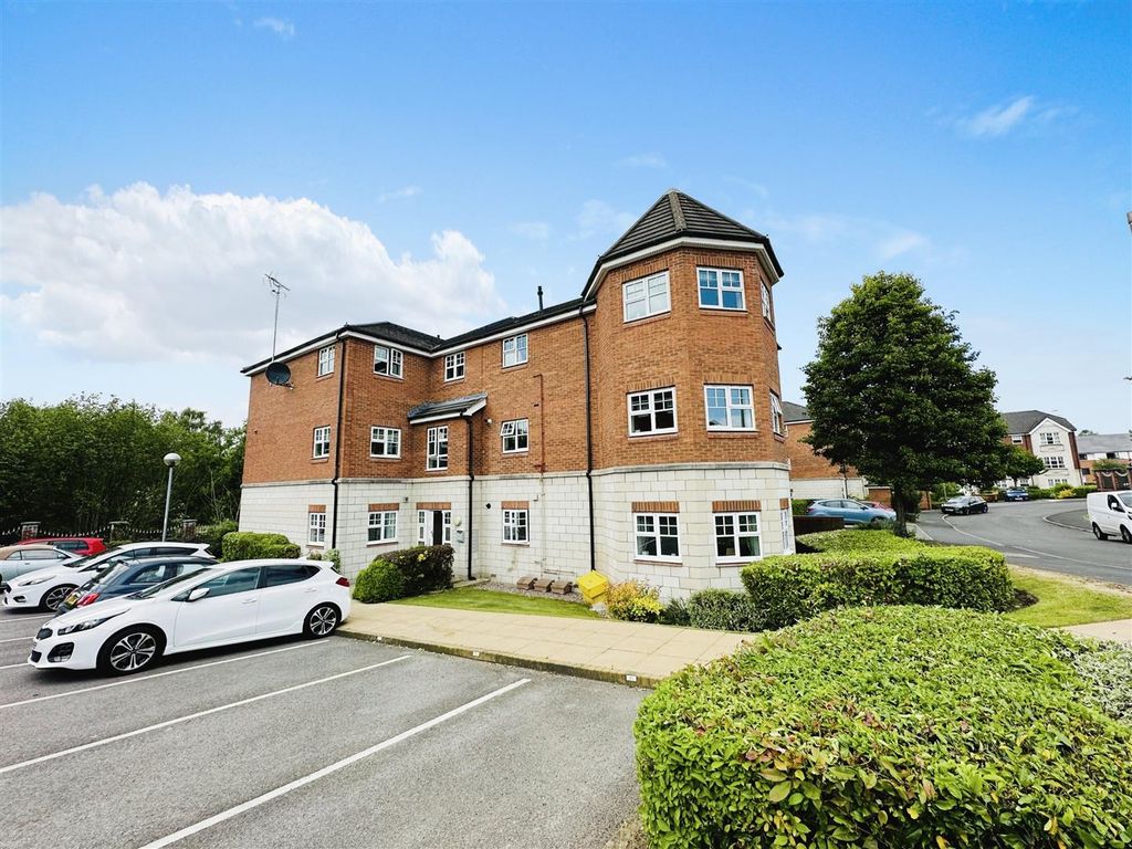 2 bed flat for sale in Sandbach Drive, Kingsmead, Northwich CW9 Zoopla