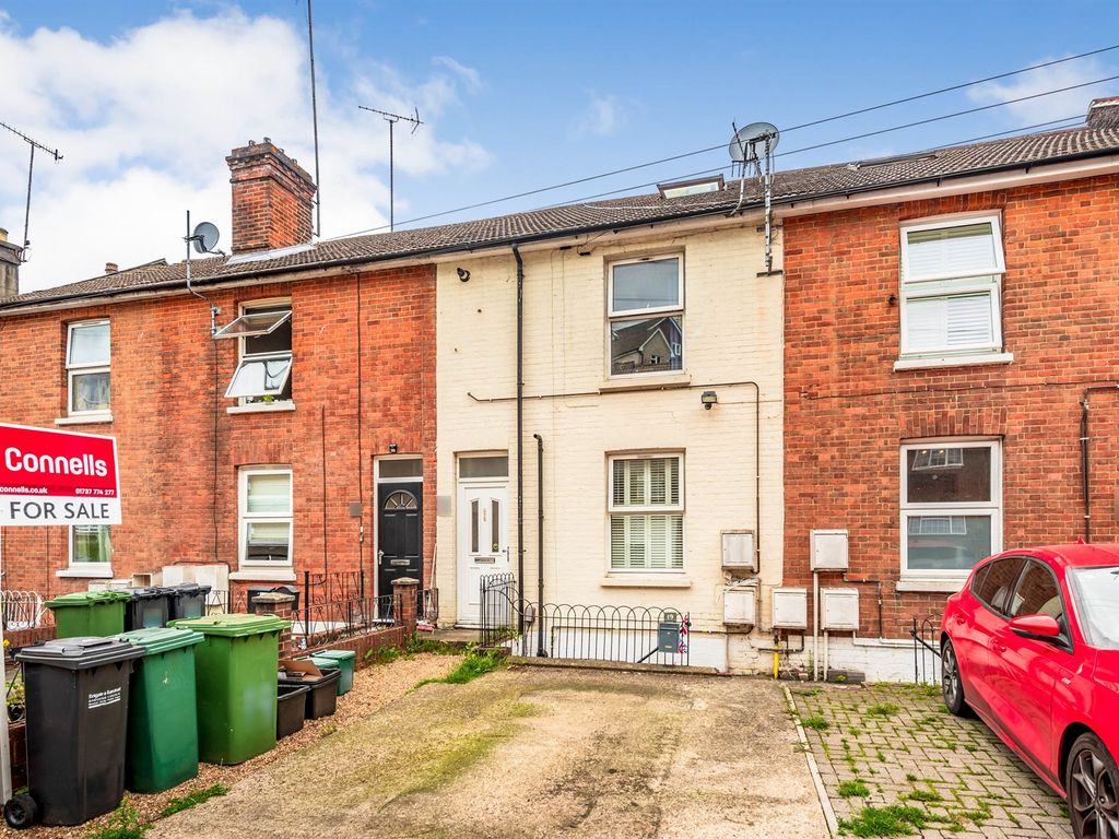 2 bed flat for sale in Garlands Road, Redhill RH1 Zoopla