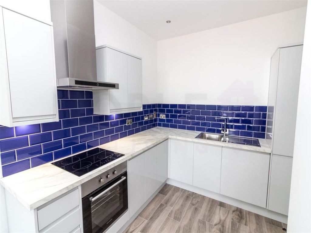 2 bed flat to rent in St. Sepulchre Gate, Doncaster DN1, Doncaster