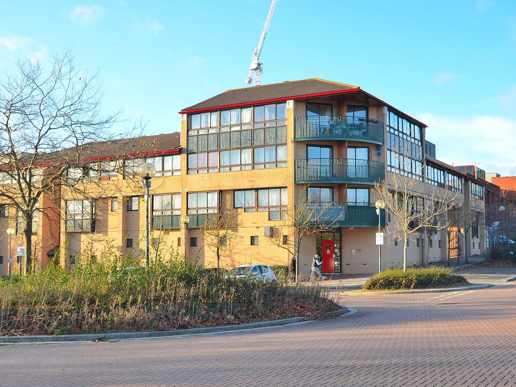 South Seventh Street, Milton Keynes MK9  