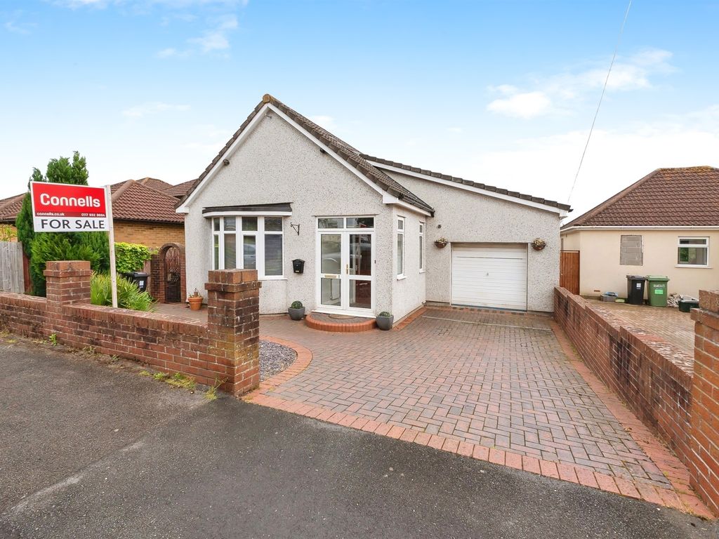 4 bed detached bungalow for sale in Common Road, Hanham, Bristol BS15, £550,000 Zoopla