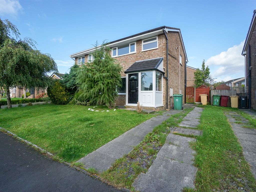 3 bed semidetached house for sale in New Drake Green, Westhoughton