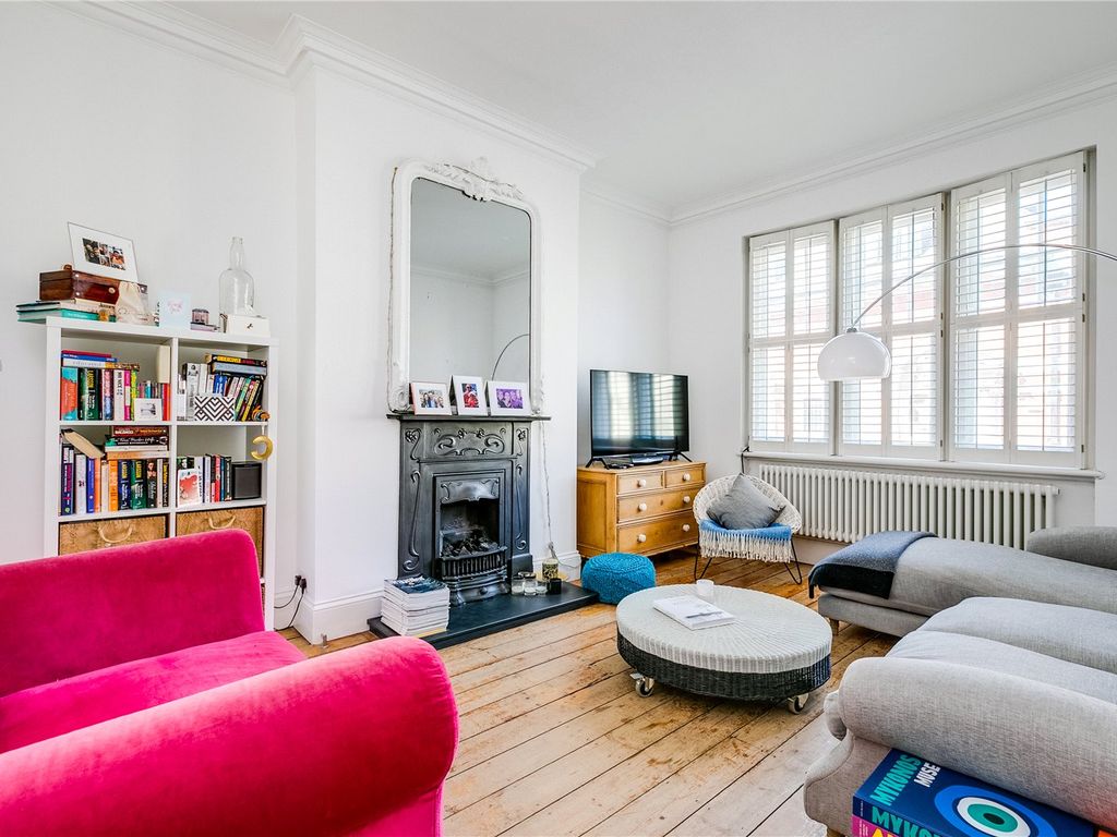 Kings Court Mansions, 721 Fulham Road, Fulham, London SW6  