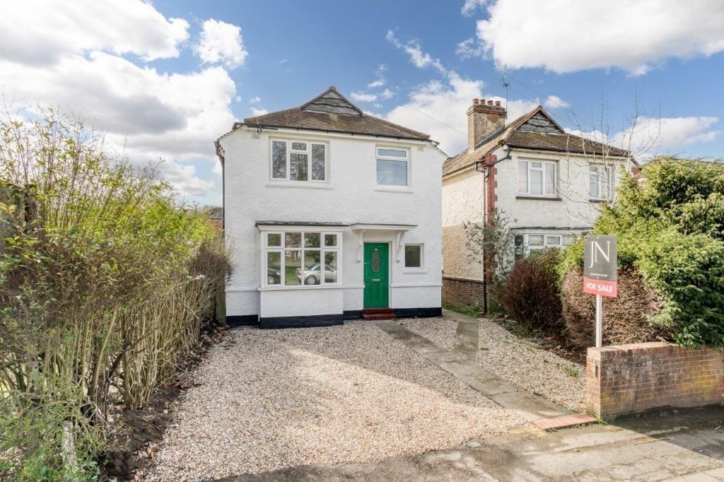 3 bed detached house for sale in Old Esher Road, Hersham, WaltonOn