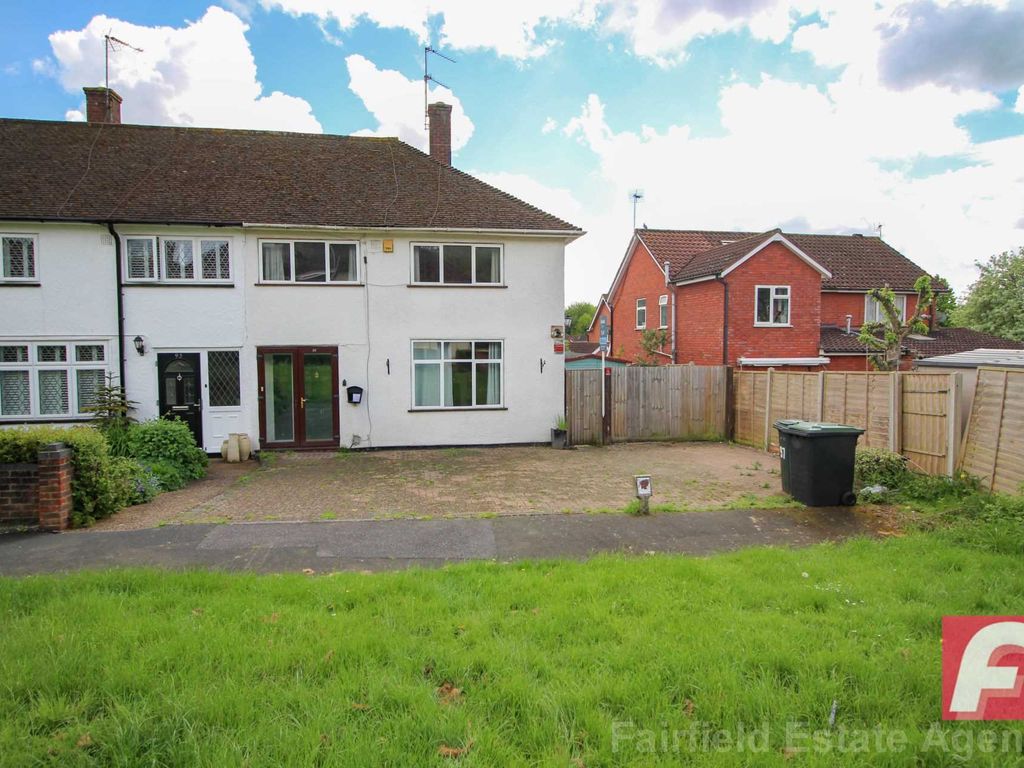3 bed end terrace house for sale in Muirfield Road, South Oxhey WD19, £