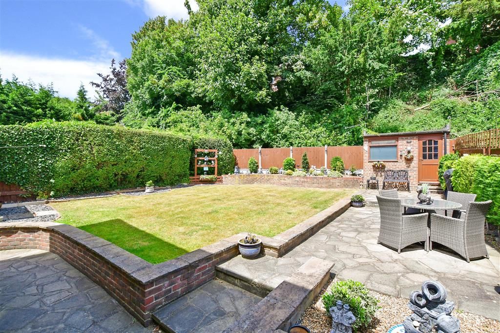 4 bed end terrace house for sale in Green Walk, Crayford, Kent DA1 Zoopla