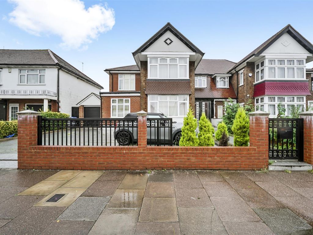 5 bed semidetached house for sale in East Lane, Wembley HA0, £