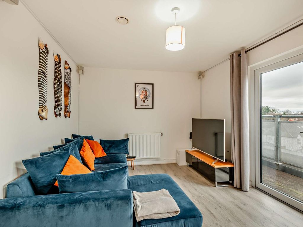 2 bed flat for sale in Cavendish House, Homesdale Road, Bromley BR2