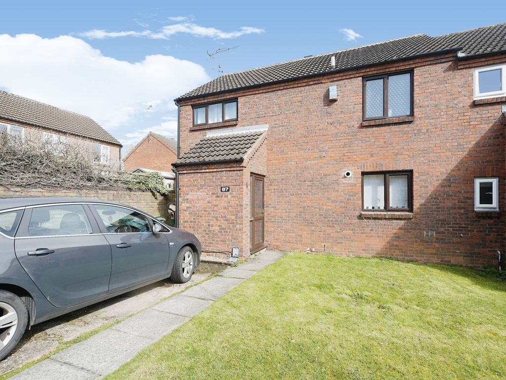 3 bed end terrace house for sale in Links Way, Luton LU2 Zoopla