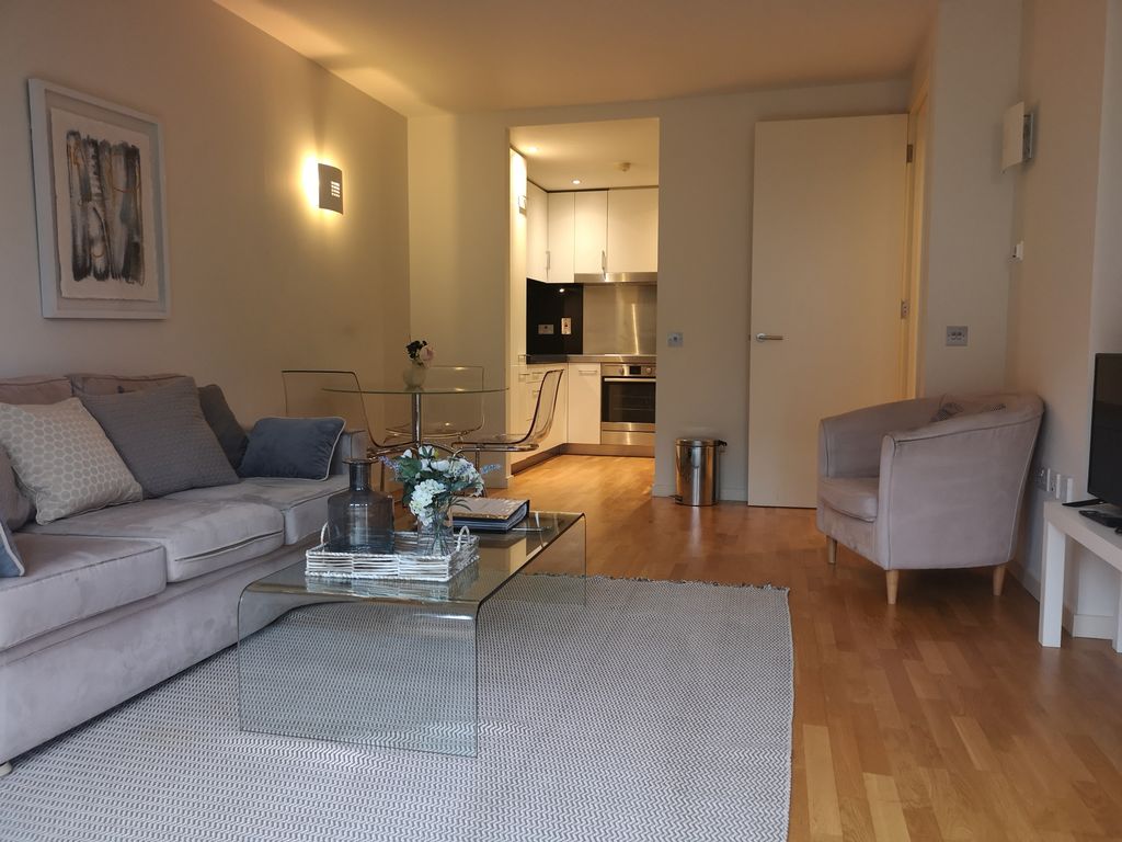 1 bed flat to rent in New Providence Wharf, 1 Fairmont Avenue, London