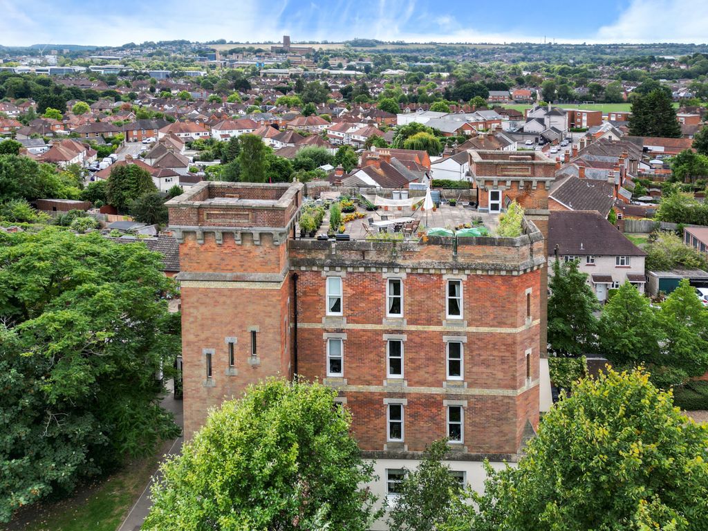 Cardwells Keep Guildford GU2  