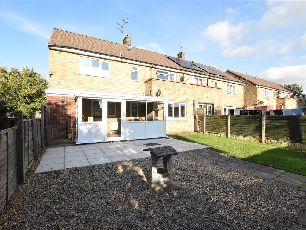 2 bed flat for sale in Enderby Road, Scunthorpe, Lincolnshire DN17, £