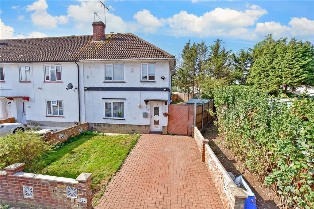 3 bed end terrace house for sale in Page Crescent, Erith, Kent DA8, £