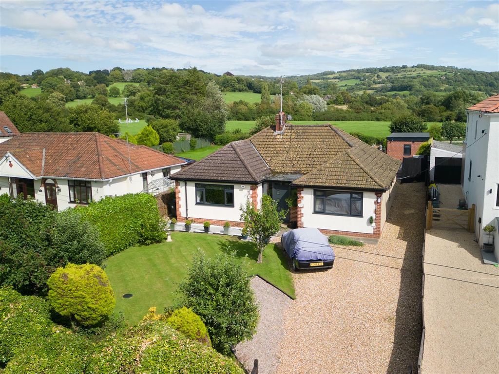 3 bed detached bungalow for sale in Golden Valley Lane, Bitton, Bristol BS30, £800,000 Zoopla
