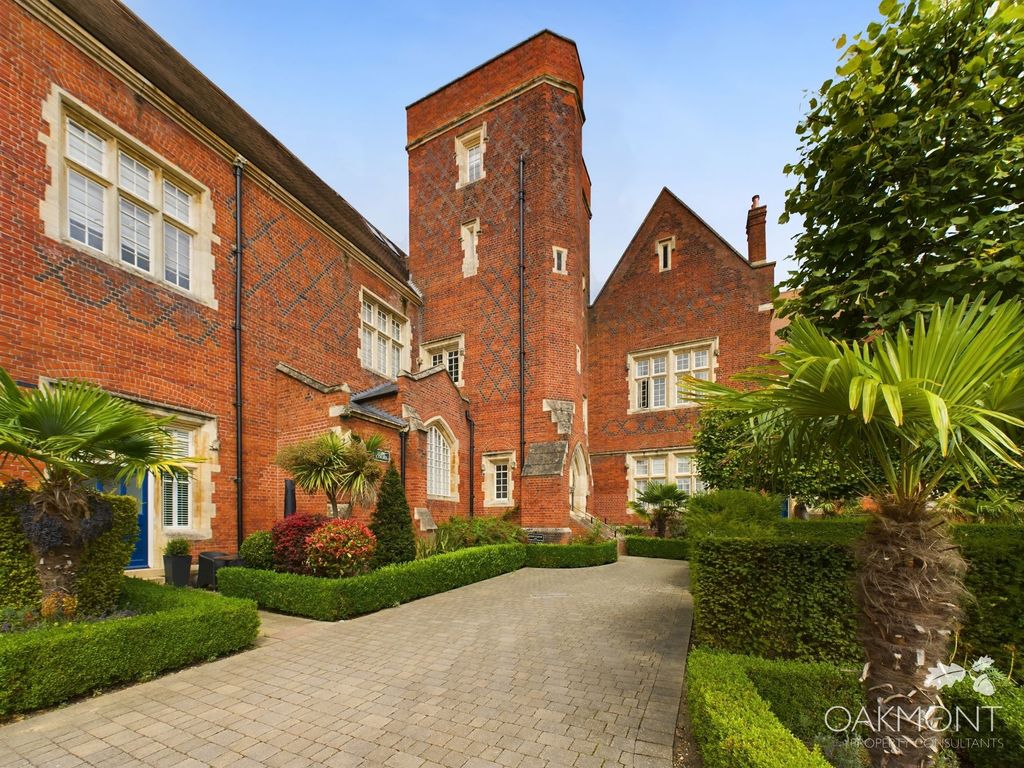 1 bed flat for sale in Pope Court, The Galleries, Warley, Brentwood