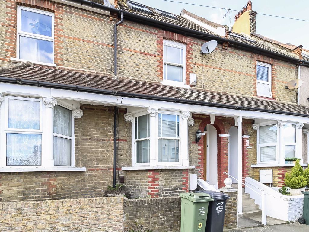 3 bed flat to rent in Westgate Road, Dartford DA1 Zoopla