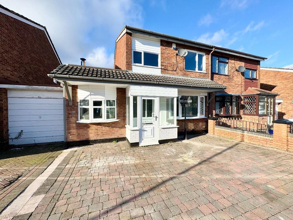 3 bed semidetached house for sale in Rowan Way, Chelmsley Wood