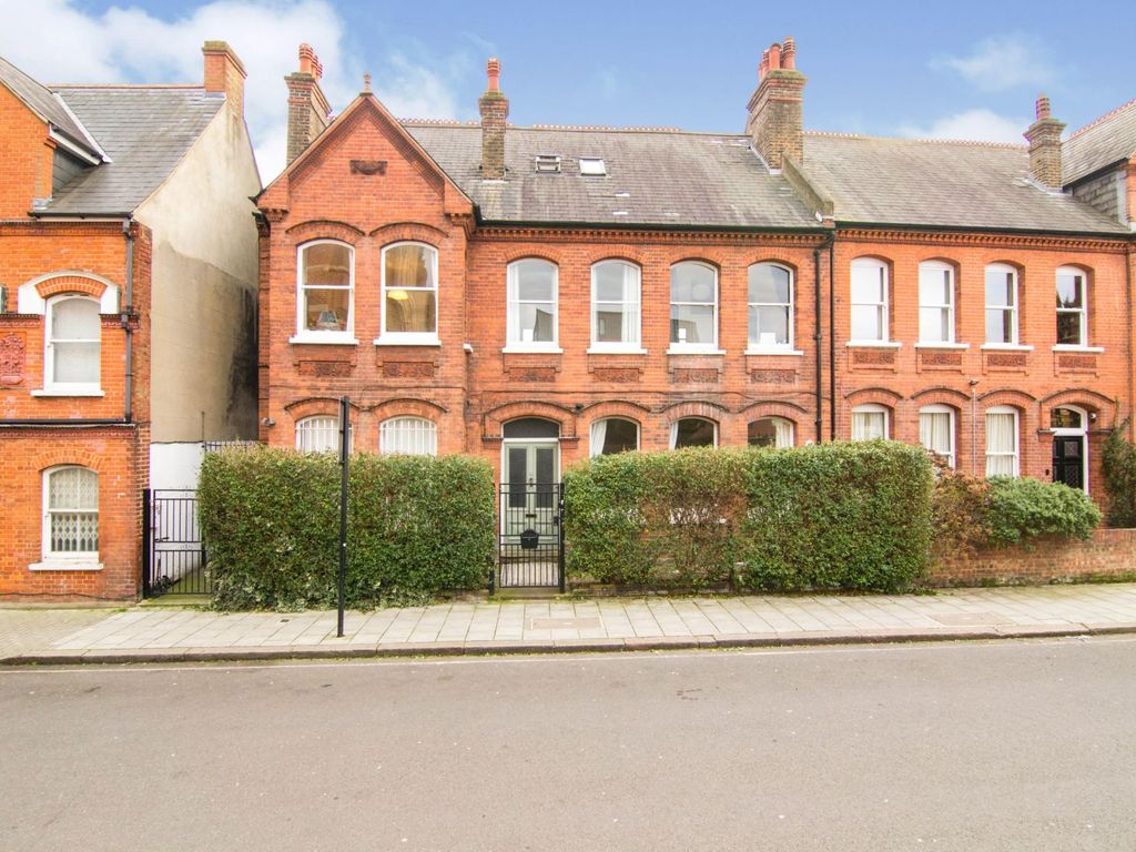 2 bed flat for sale in Trent Road, London SW2 Zoopla