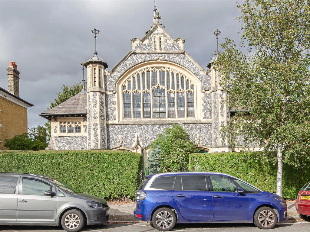 Creighton Avenue, East Finchley, London N2  