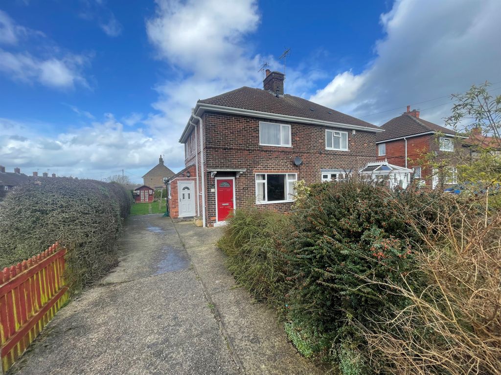 3 bed semidetached house for sale in The Ridge, Blackwell, Alfreton