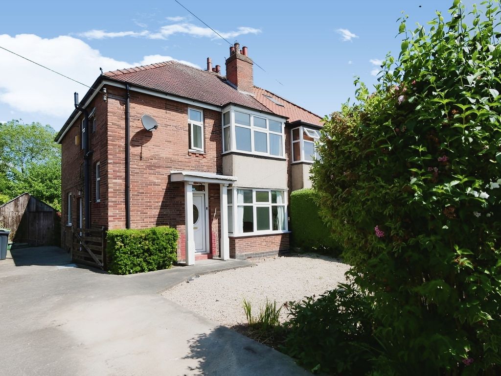 3 bed semidetached house for sale in Park Avenue, New Earswick, York