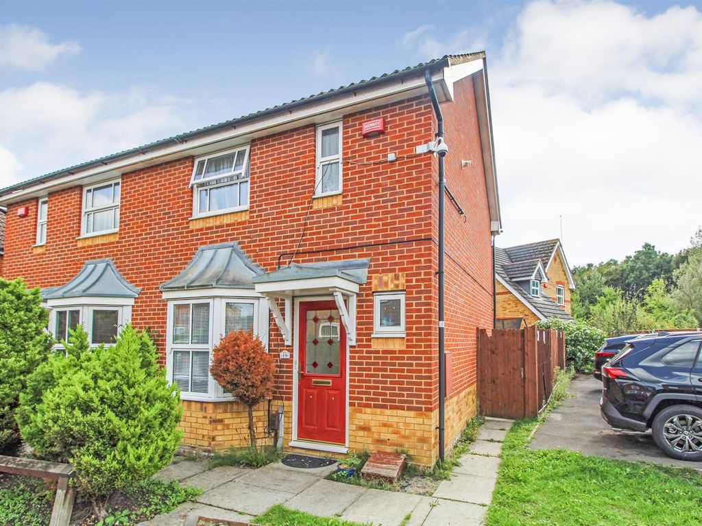 2 bed semidetached house for sale in Hunters Way SL1 Zoopla