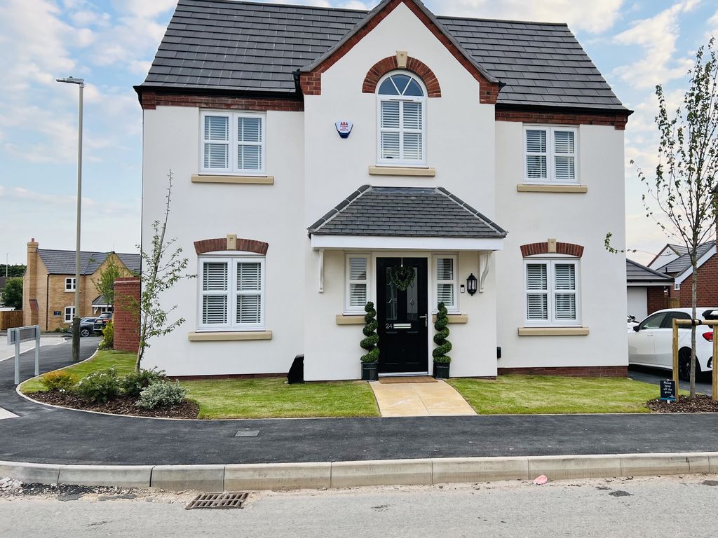 4 bed detached house for sale in Drive, Leicester LE2, £425,000